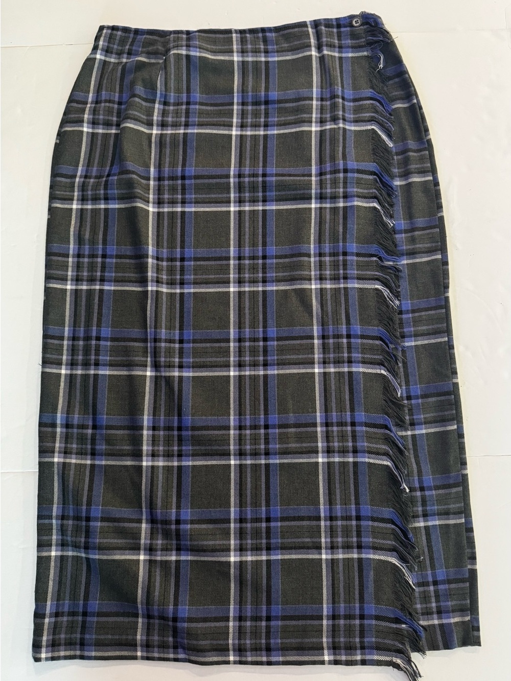 Requirements Grey & Blue Plaid Tartan Wrap Skirt w/ Fringe- size 14 - Picture 14 of 14